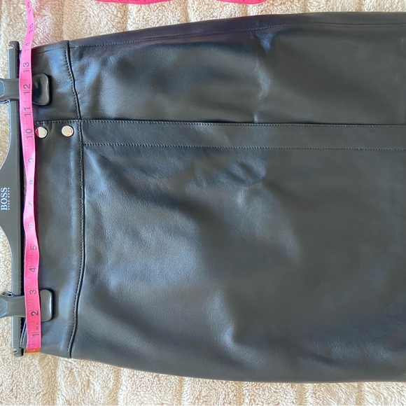 HUGO BOSS lamb leather skirt size small - Picture 6 of 9